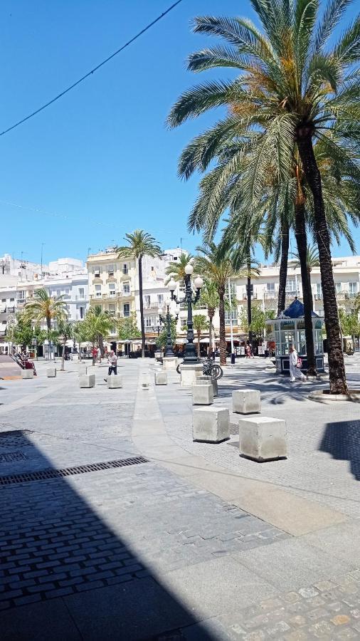 Apartamentos Plaza Santo Domingo Cadiz Luaran gambar